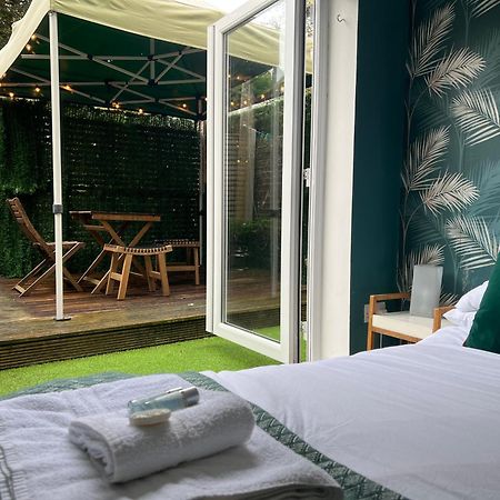 Stylish & Cosy Margate Escape With Hot Tub And Log Burner Dogs Welcome 外观 照片