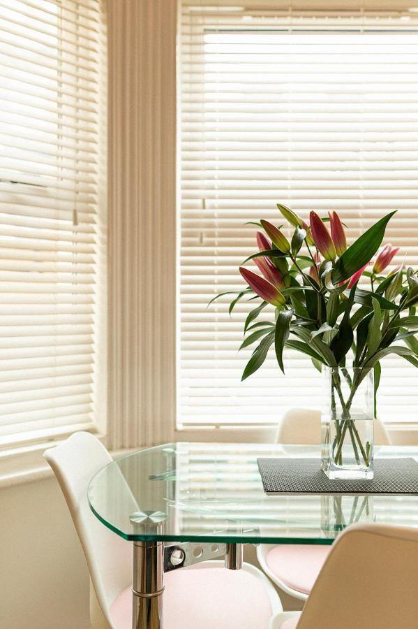 Stylish & Cosy Margate Escape With Hot Tub And Log Burner Dogs Welcome 外观 照片