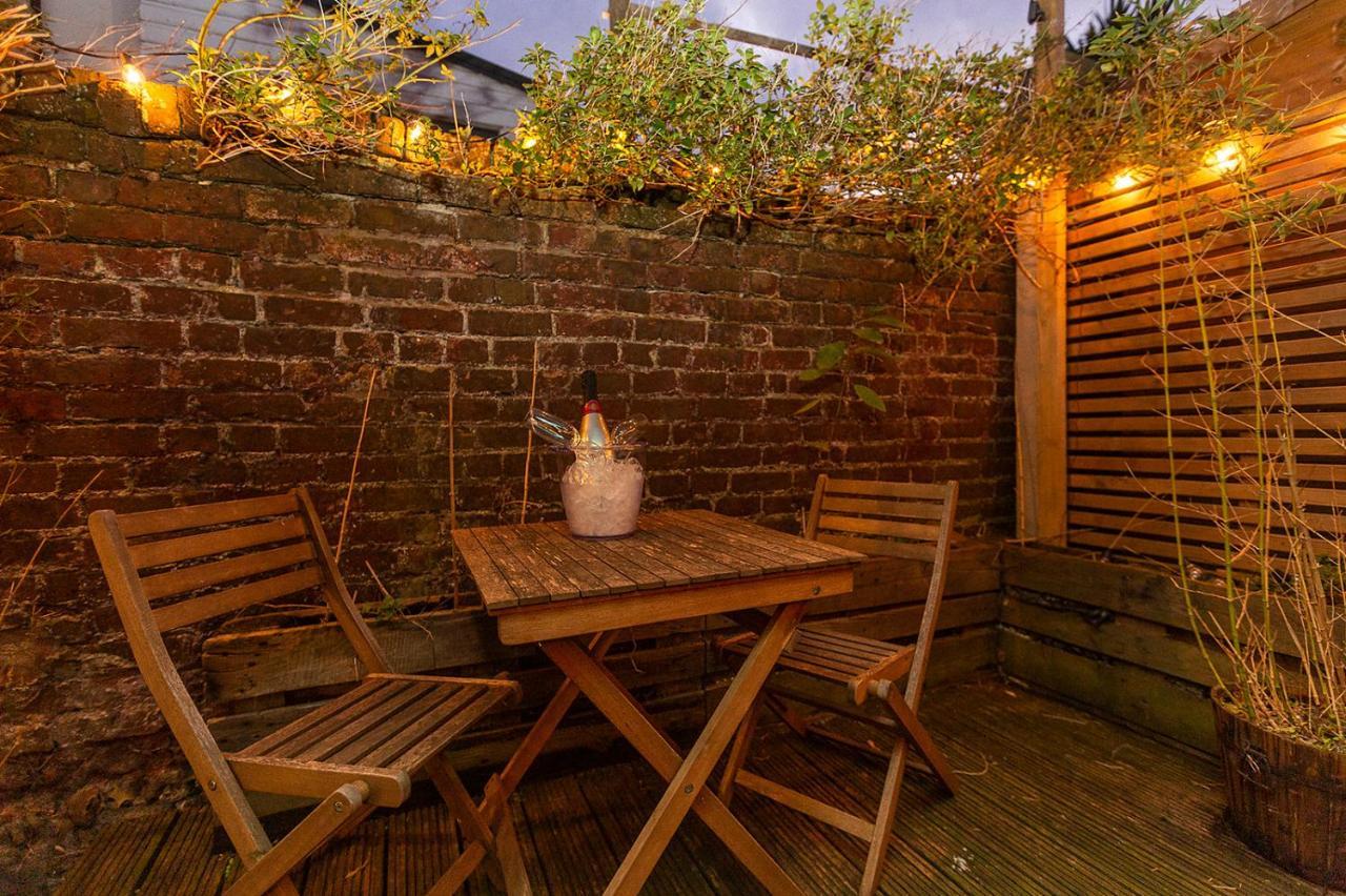 Stylish & Cosy Margate Escape With Hot Tub And Log Burner Dogs Welcome 外观 照片