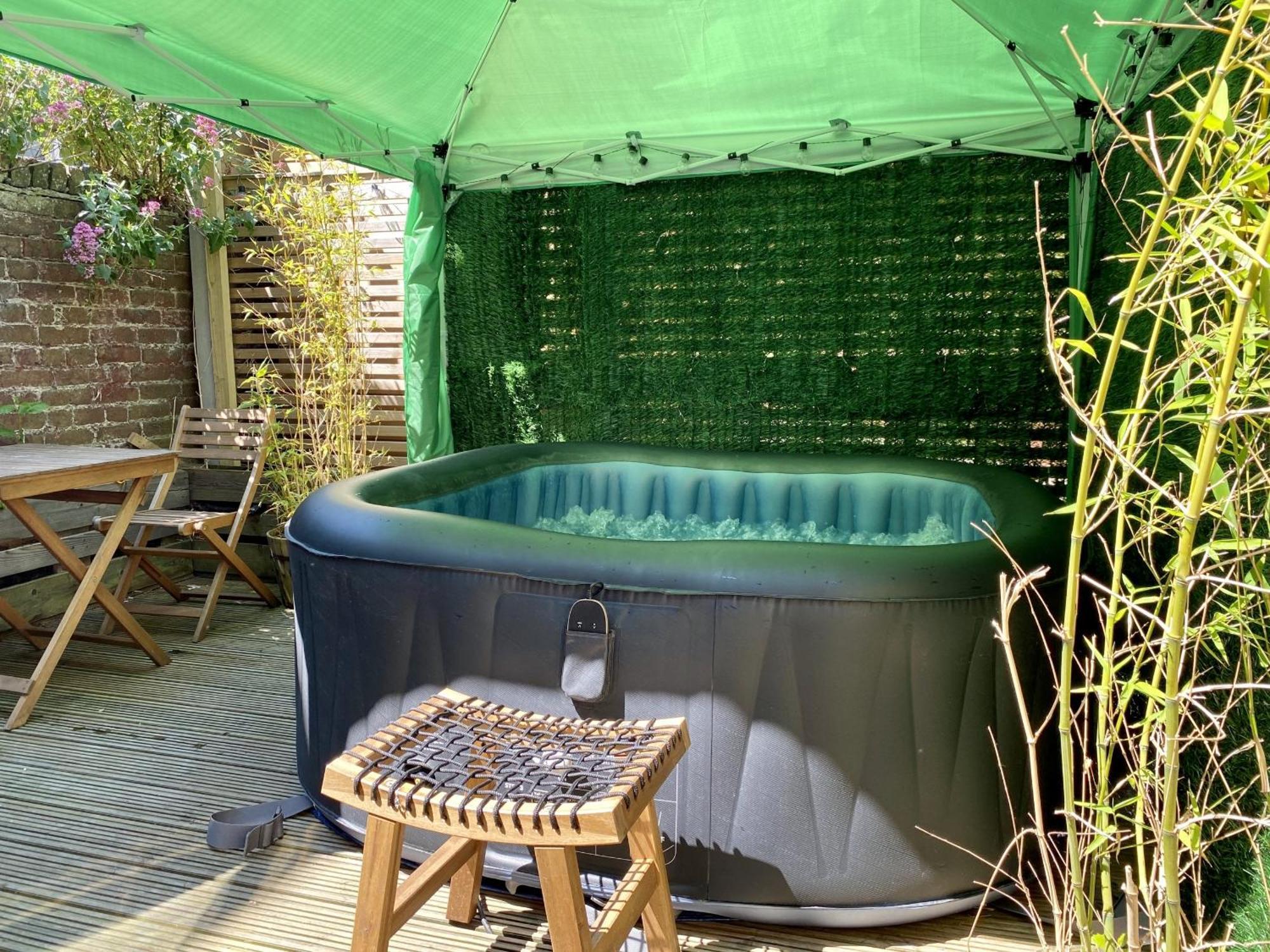 Stylish & Cosy Margate Escape With Hot Tub And Log Burner Dogs Welcome 外观 照片